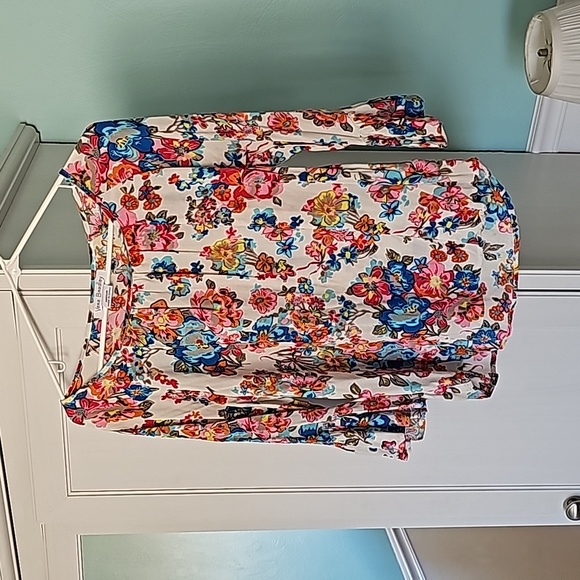 Bundle - Vera Bradley Bell Sleeve Blouse with Pink American Eagle Cardigan - Picture 2 of 4